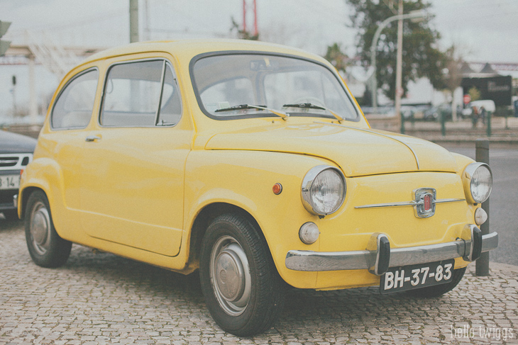 Antigo Fiat 500 Amarelo